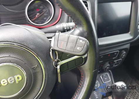 2020 Jeep Compass Trailhawk 4X4 из США, поврежденный, VIN 3C4NJDDB5LT159559